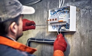 3 Signs That You Need Electric Equipment Repair